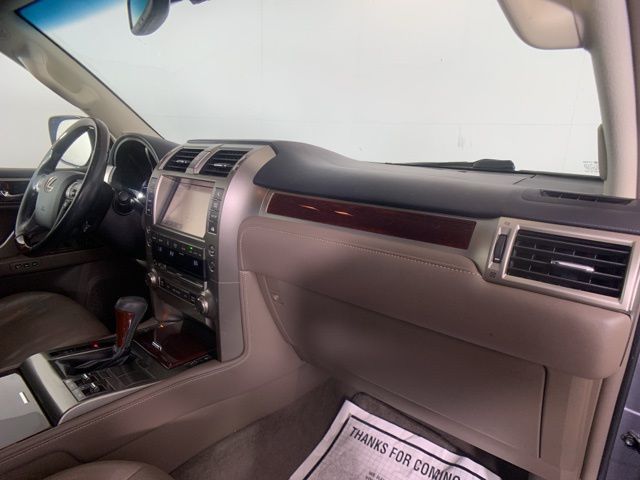 2017 Lexus GX 460 39