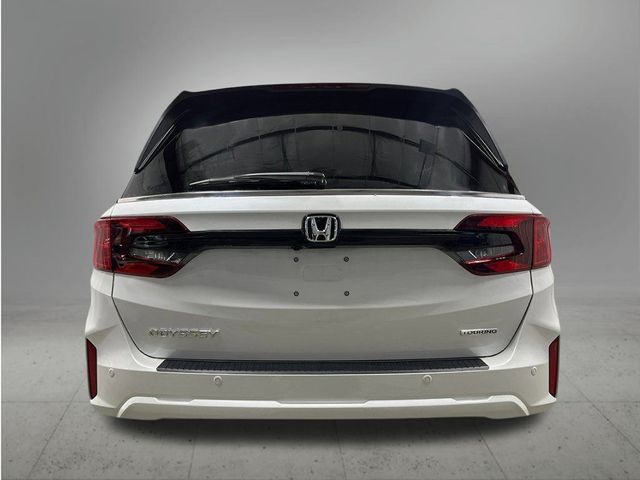 2026 Honda Odyssey Touring - Photo 4