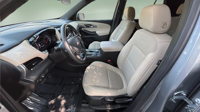 Used 2023 Gray Chevrolet LS image 18