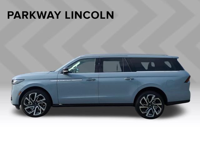 Used 2026 Gray Lincoln Reserve image 2
