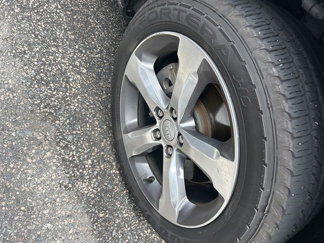 2021 Jeep Grand Cherokee L Limited's photo