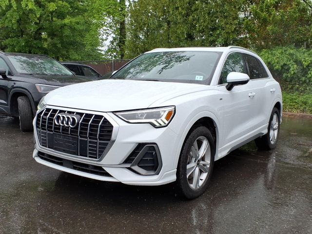 2022 Audi Q3 - Image 2