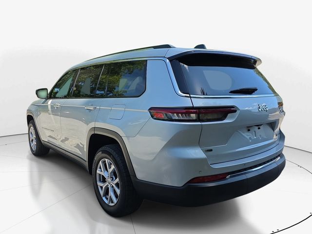 Used 2022 Silver Jeep Limited image 6