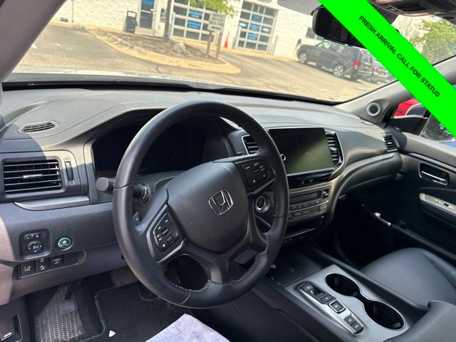 Certified Used 2025 Sonic Gray Pearl Honda RTL image 17