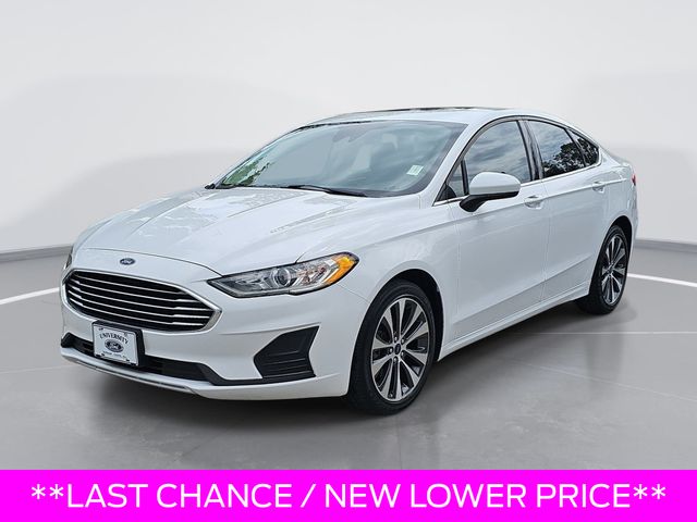 Used 2020 White Ford SE image 7