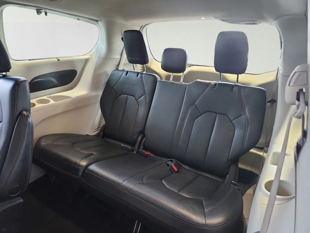 Used 2017 Chrysler Pacifica Van