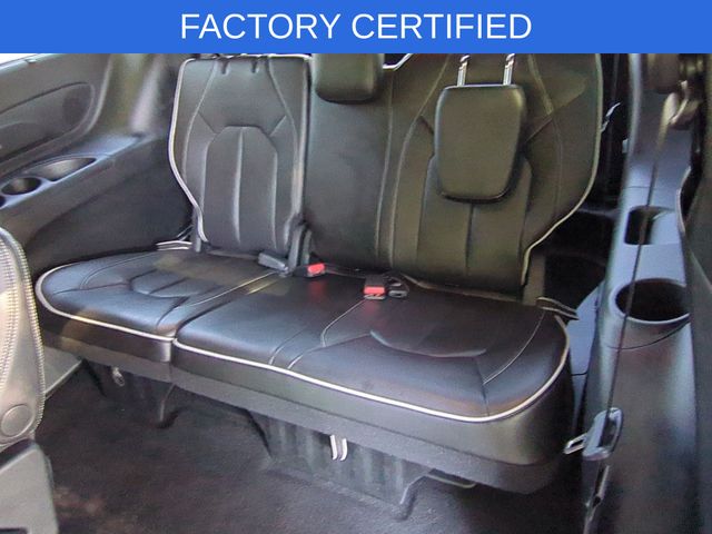 Used 2025 Black Chrysler Limited image 30