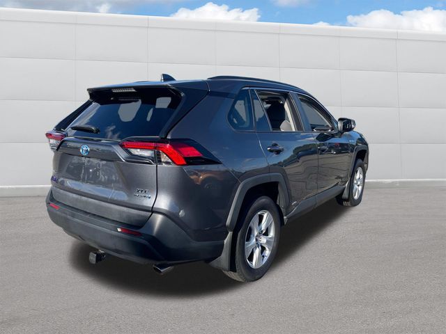 2021 Toyota RAV4 Hybrid XLE 9