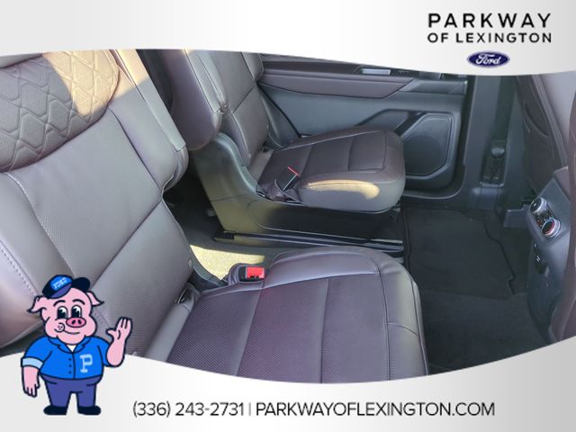 New 2026 Black Ford Platinum image 38