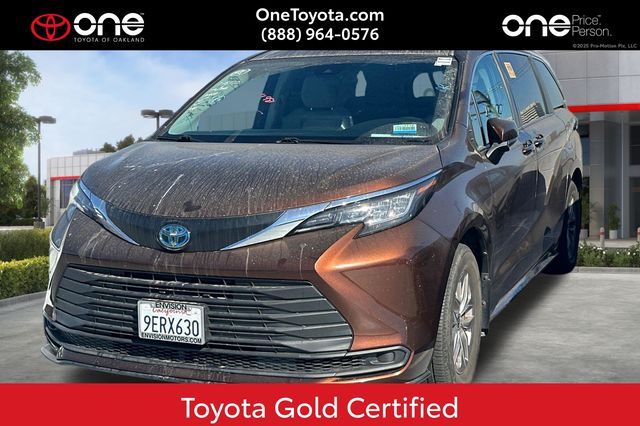 Sunset Bronze 2023 Toyota Sienna LE 8-Passenger FWD Minivan Front-Wheel Drive Continuously Variable Transmission