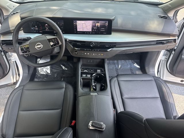 Used 2025 White Nissan SL image 9