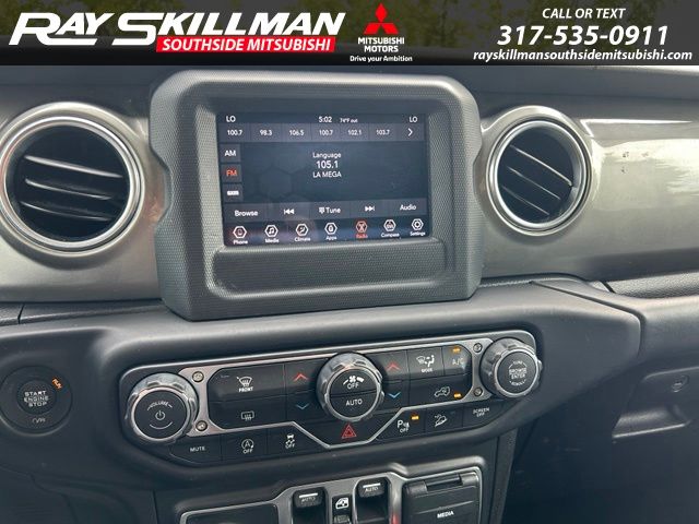 Used 2019 White Jeep Unlimited Sahara image 16