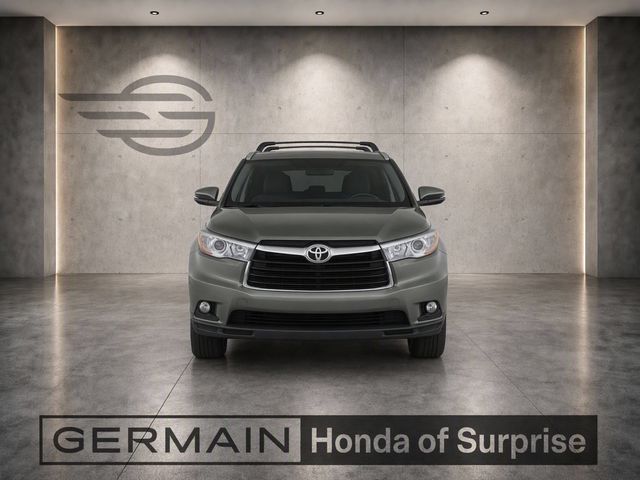 Used 2016 Jade Metallic Toyota XLE V6 image 9