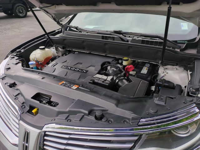 Used 2016 Silver Lincoln Reserve image 36