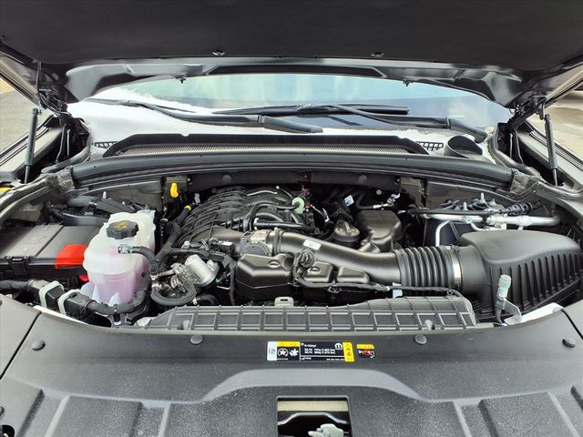 New 2025 Gray Jeep Laredo image 15