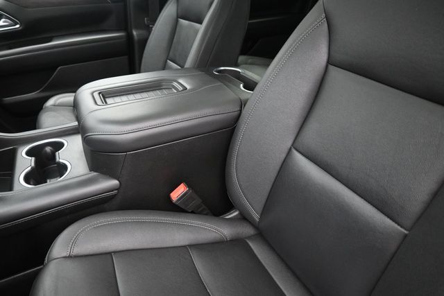 Used 2023 Gray Chevrolet Z71 image 17