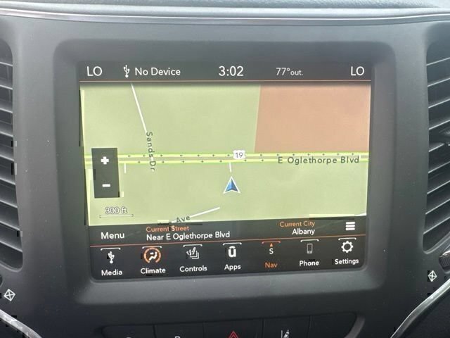 Used 2023 White Jeep Altitude image 16