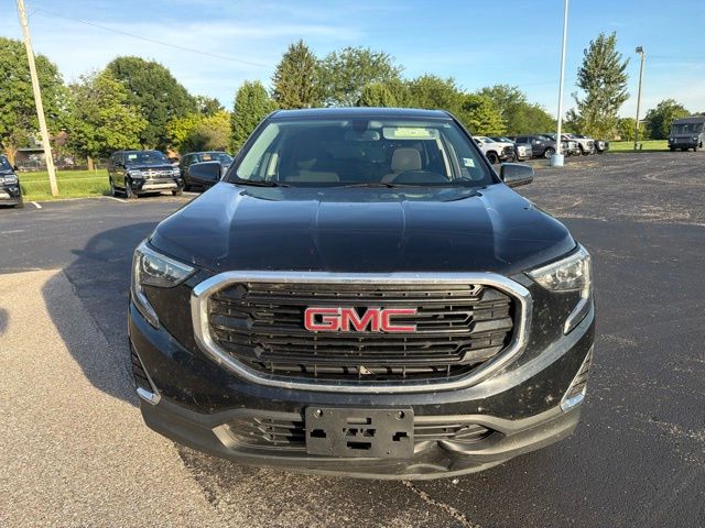 Used 2018 Black GMC SLE image 2