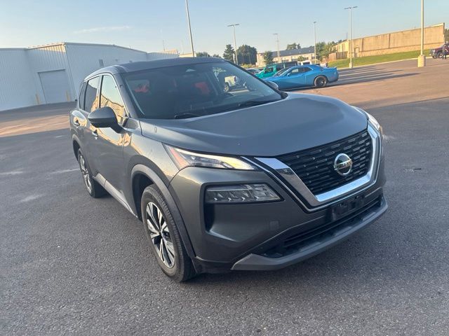 Used 2021 Gray Nissan SV image 5