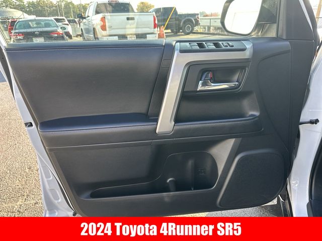 2024 Toyota 4Runner SR5 4