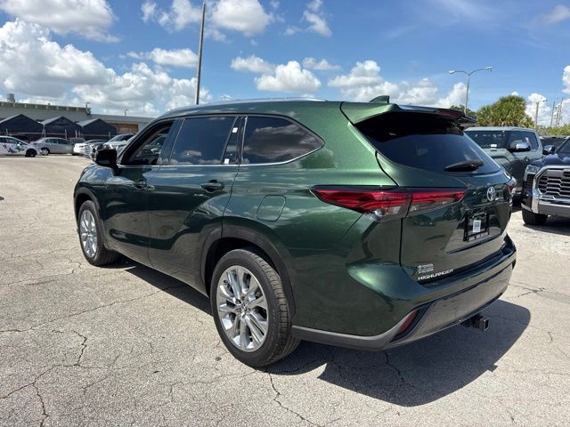 Used 2023 Toyota Highlander SUV