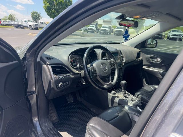 Used 2020 Jeep Cherokee For Sale in Grove City, OH
