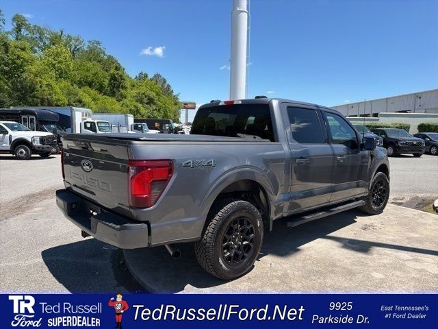 View vehicle photo 4