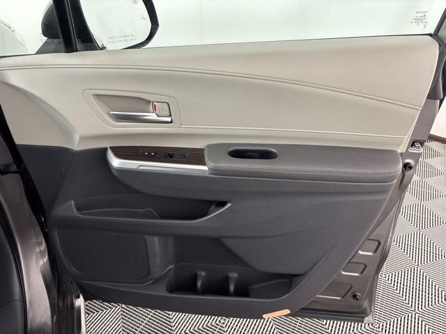Used 2023 Toyota Sienna Van