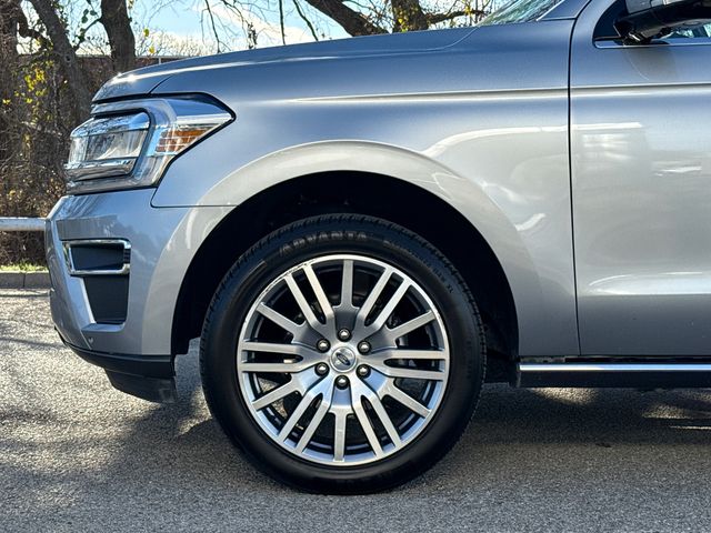 Used 2024 Silver Ford Limited image 5