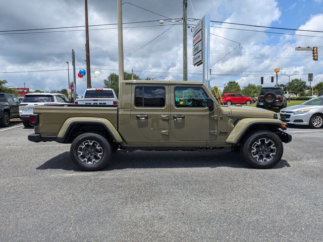 2026 Jeep Gladiator Sahara 4x4