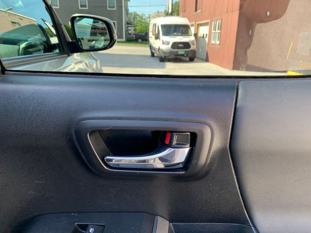 Used 2018 Toyota Tacoma Truck
