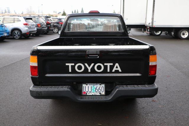 1995 Toyota Tacoma Standard 14