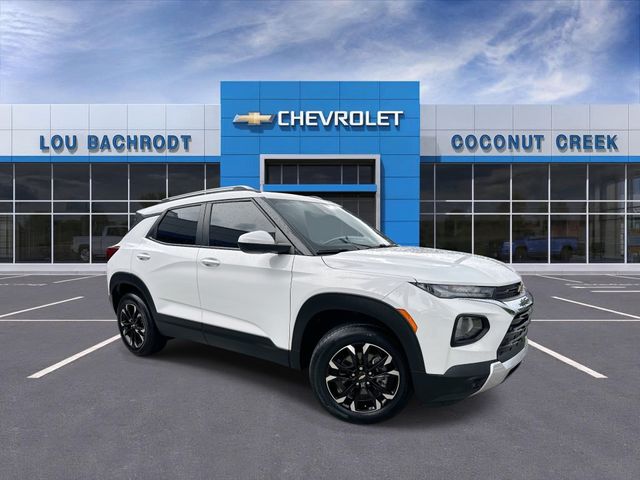 Summit White 2022 Chevrolet Trailblazer SUV / Crossover Four-Wheel Drive 9-Speed Automatic