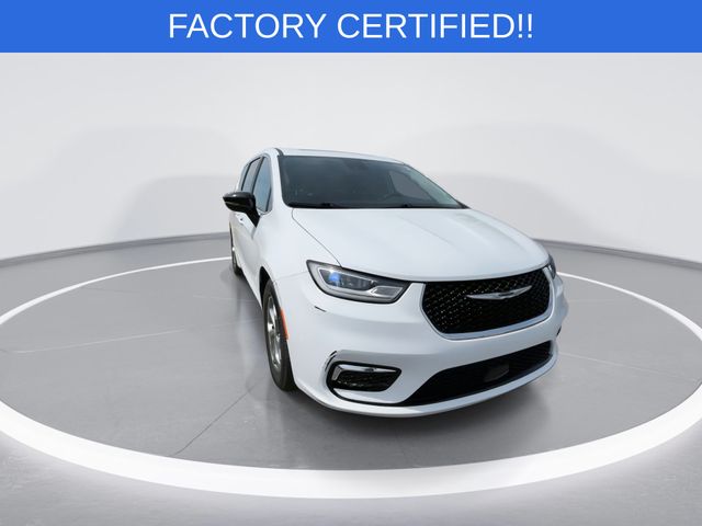 Used 2024 White Chrysler Limited image 2