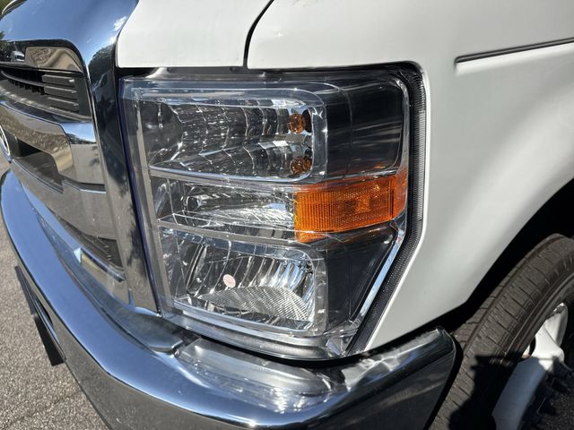 New 2027 White Ford 16FT BOX/LIFTGATE image 11
