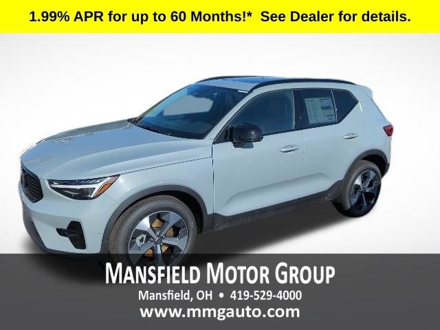 2026 Volvo XC40 B5 Plus