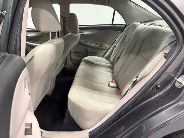 Used 2013 Gray Toyota L image 19