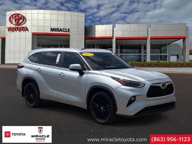 Celestial Silver Metallic 2024 Toyota Highlander SUV / Crossover Front-Wheel Drive 8-Speed Automatic