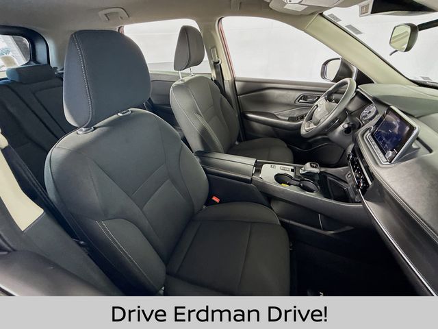 Used 2025 Nissan Rogue SUV