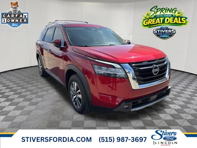 2023 Nissan Pathfinder SL 4WD