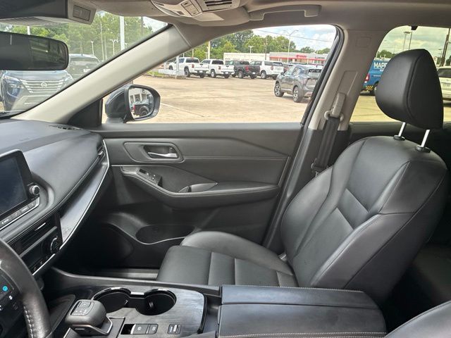 2024 Nissan Rogue SV Black at Royal Nissan