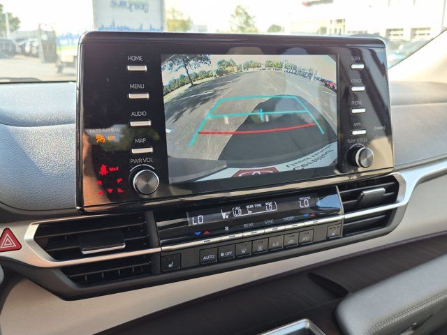 Used 2024 Toyota Sienna Van