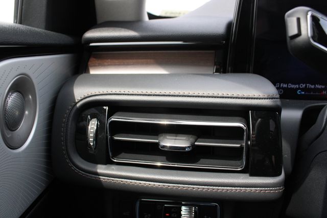 New 2026 Black Lincoln Reserve image 9