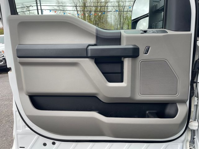 2022 Ford F-350SD XL - Oxford White exterior view 9