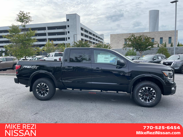 2024 Nissan Titan PRO-4X 2