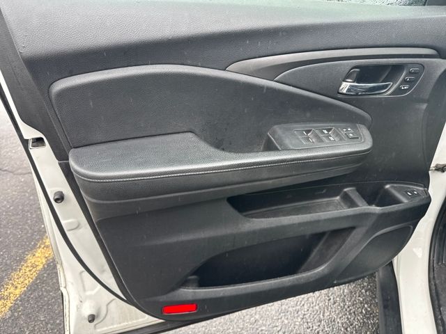 used 2021 Honda Pilot car, priced at $22,997