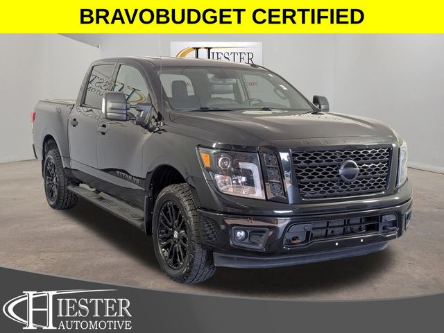 Gray (Magnetic Black) 2018 Nissan Titan SL Crew Cab 4WD Pickup Truck Four-Wheel Drive 7-Speed Automatic