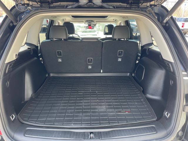 2023 Jeep Grand Cherokee Laredo - Diamond Black Crystal Pearlcoat exterior view 13