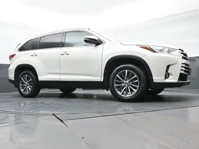 2019 Toyota Highlander XLE 38