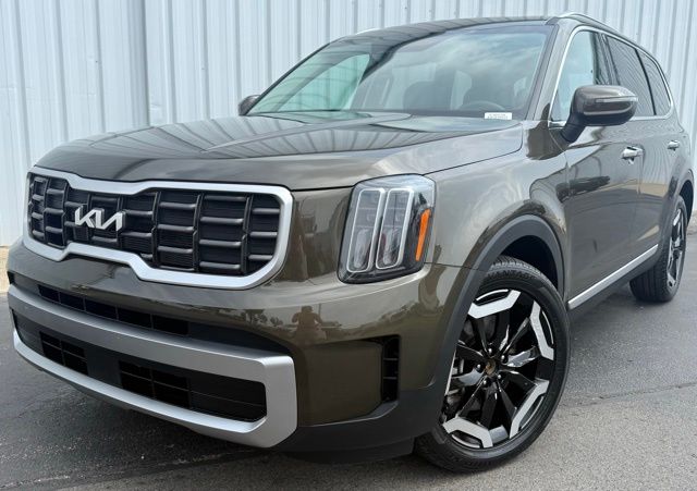 used 2025 Kia Telluride car, priced at $35,457
